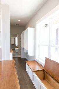 49716262_982075398648334_1470237141589032960_o